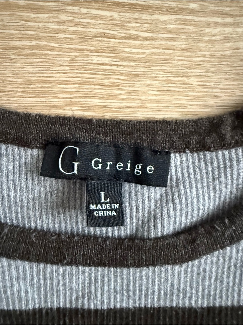 Women’s Gray Ribbed Sweater - Large - Picture 3 of 3